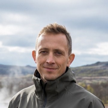 Björn Einarsson, the Icelandic guide behind these Iceland winter tour picks